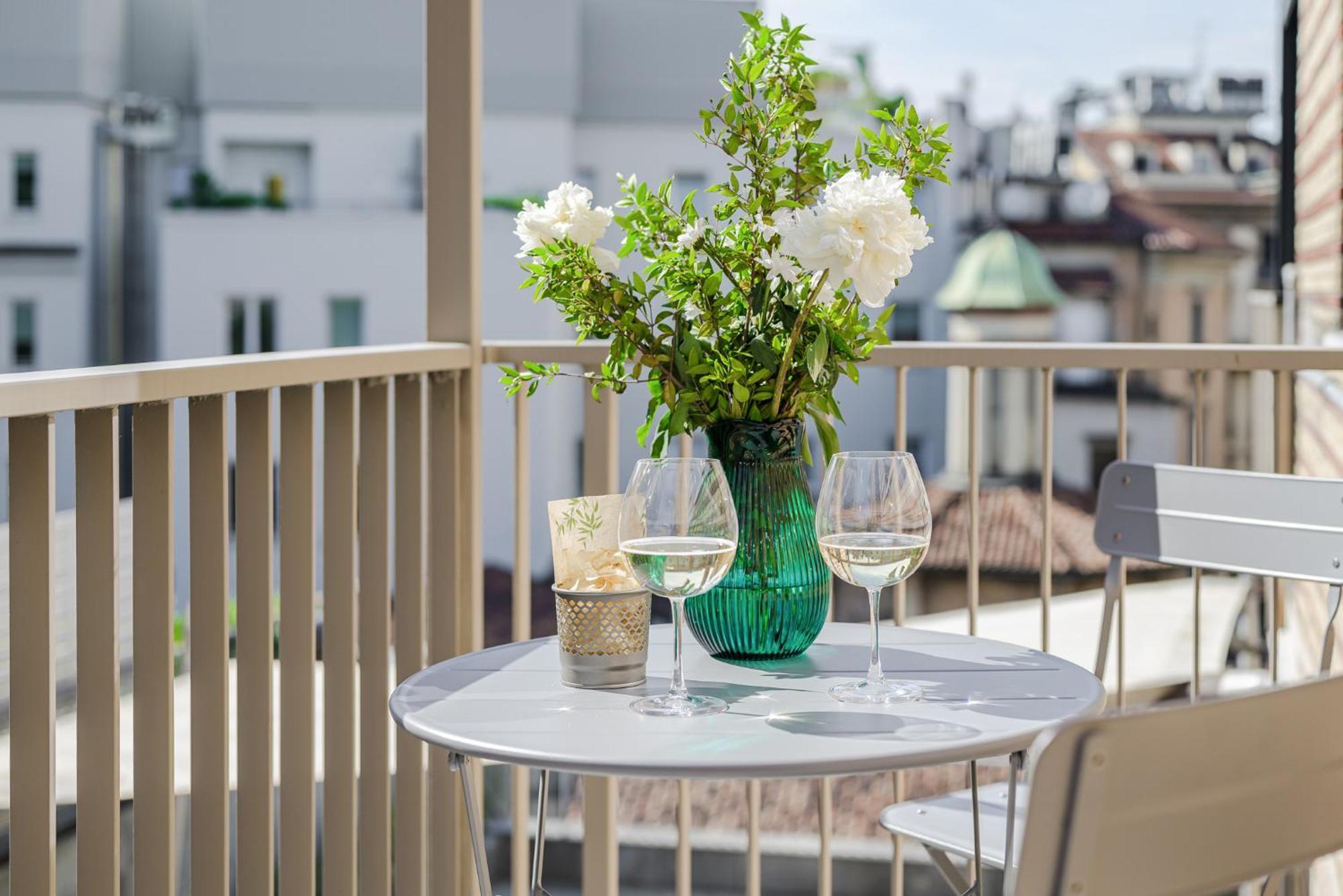 Luxury Suite Nel Cuore Di Milano Exterior foto